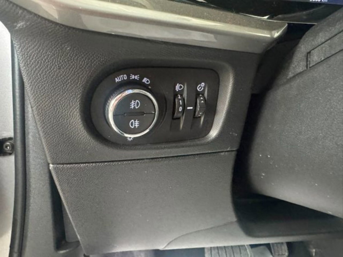 Opel Mokka electric Edition 136cv (19)