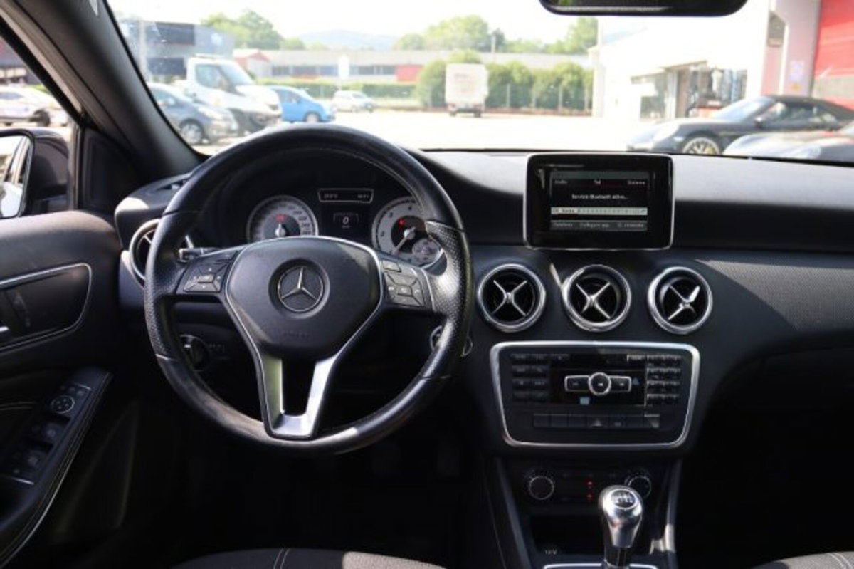 Mercedes-Benz Classe A 180 CDI Dark Night Edition (14)