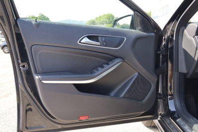 Mercedes-Benz Classe A 180 CDI Dark Night Edition (18)