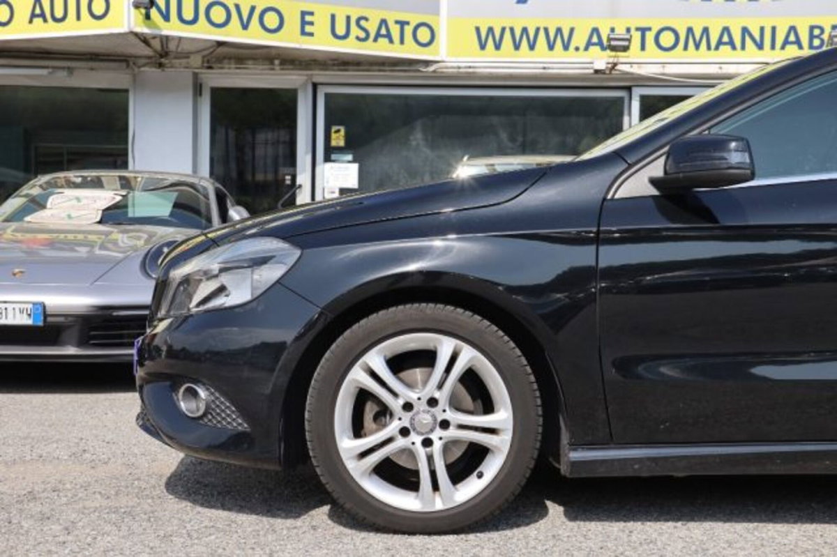 Mercedes-Benz Classe A 180 CDI Dark Night Edition (3)