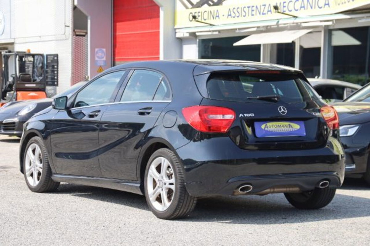Mercedes-Benz Classe A 180 CDI Dark Night Edition (7)