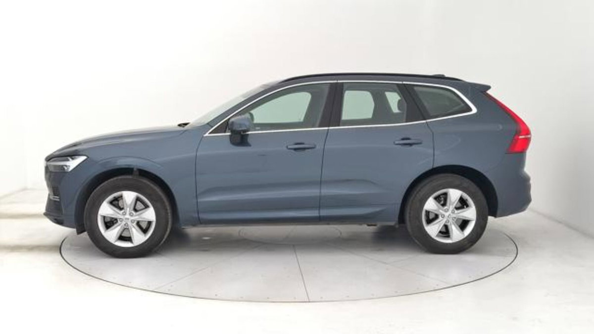 Volvo XC60 2.0 b4 Core auto (2)