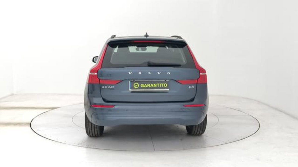 Volvo XC60 2.0 b4 Core auto (4)