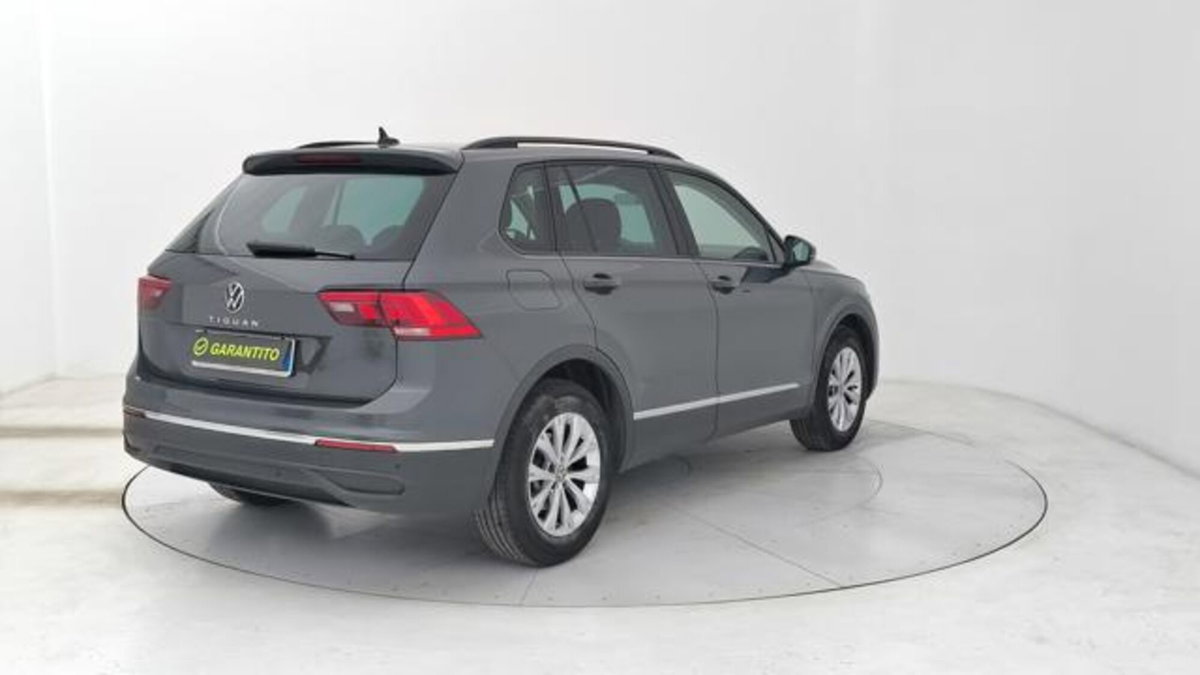 Volkswagen Tiguan 2.0 tdi Life 150cv dsg (5)