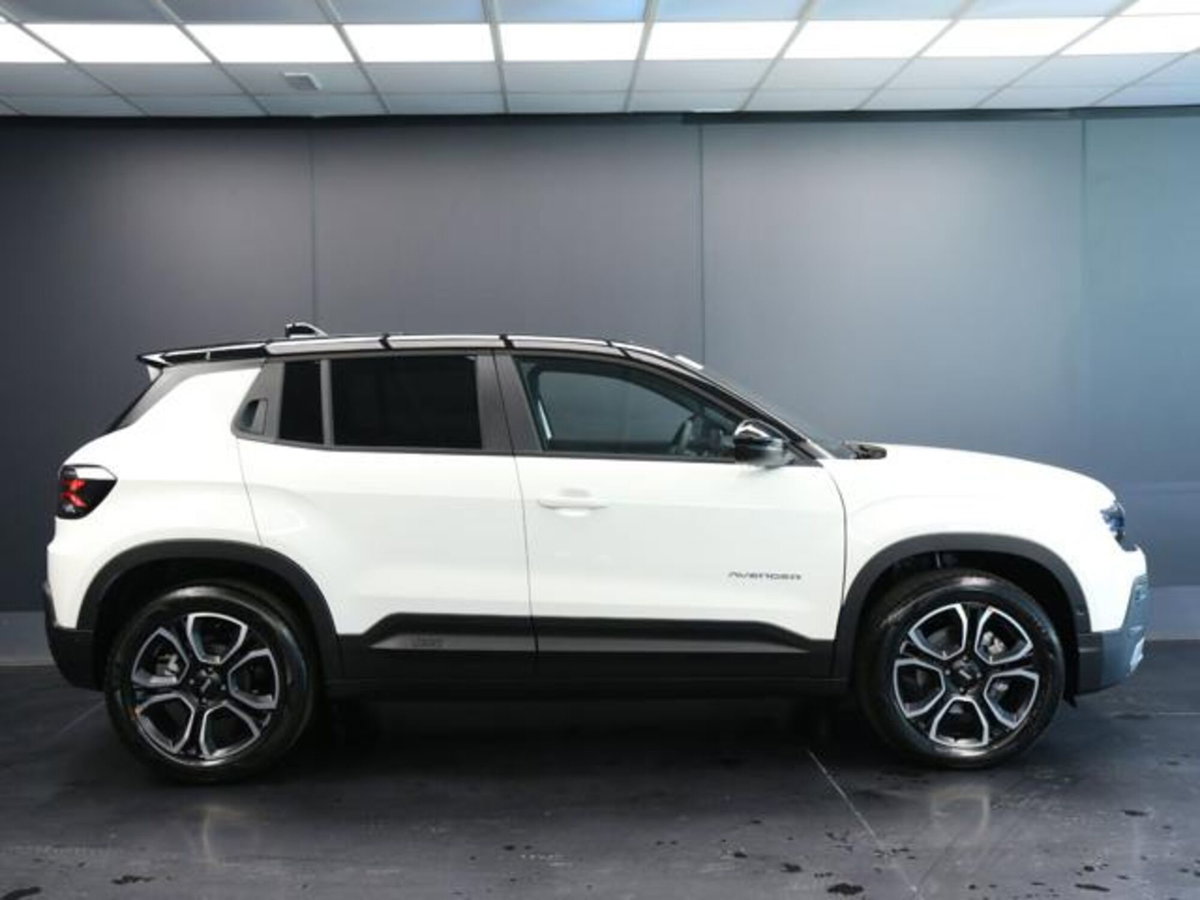 Jeep Avenger 1.2 turbo e-hybrid mhev Summit fwd 110cv edct6 (6)