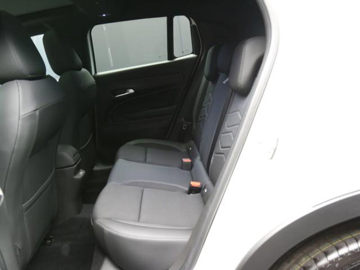Jeep Avenger 1.2 turbo e-hybrid mhev Summit fwd 110cv edct6 (8)