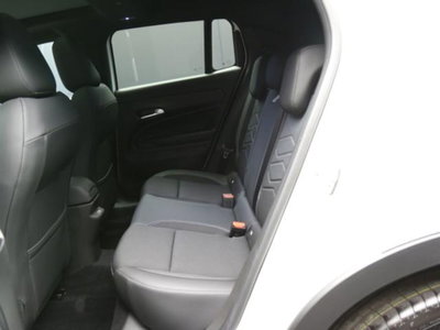 Jeep Avenger 1.2 turbo e-hybrid mhev Summit fwd 110cv edct6 (8)