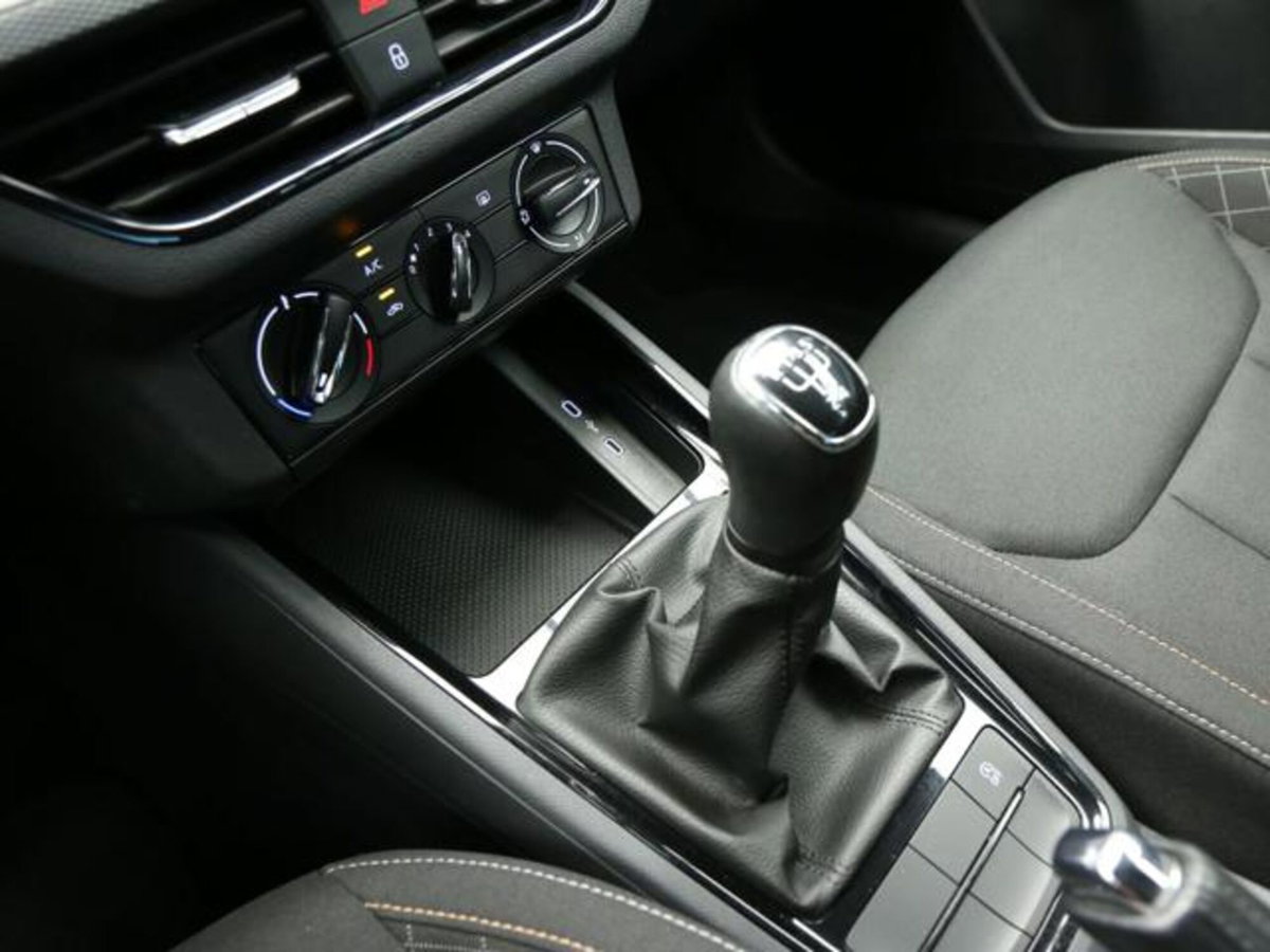 Skoda Kamiq 1.0 TSI Ambition (13)