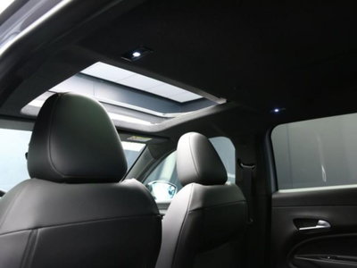 Jeep Avenger 1.2 turbo e-hybrid mhev Summit fwd 110cv edct6 (13)