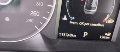 Land Rover Range Rover Velar 2.0D I4 180 CV (10)