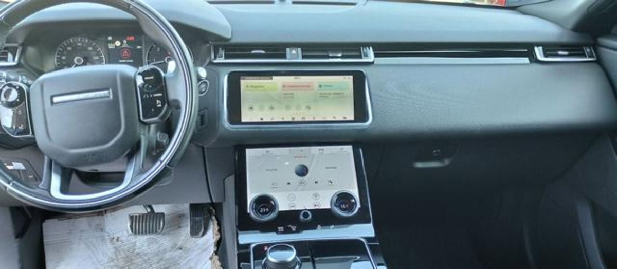 Land Rover Range Rover Velar 2.0D I4 180 CV (11)