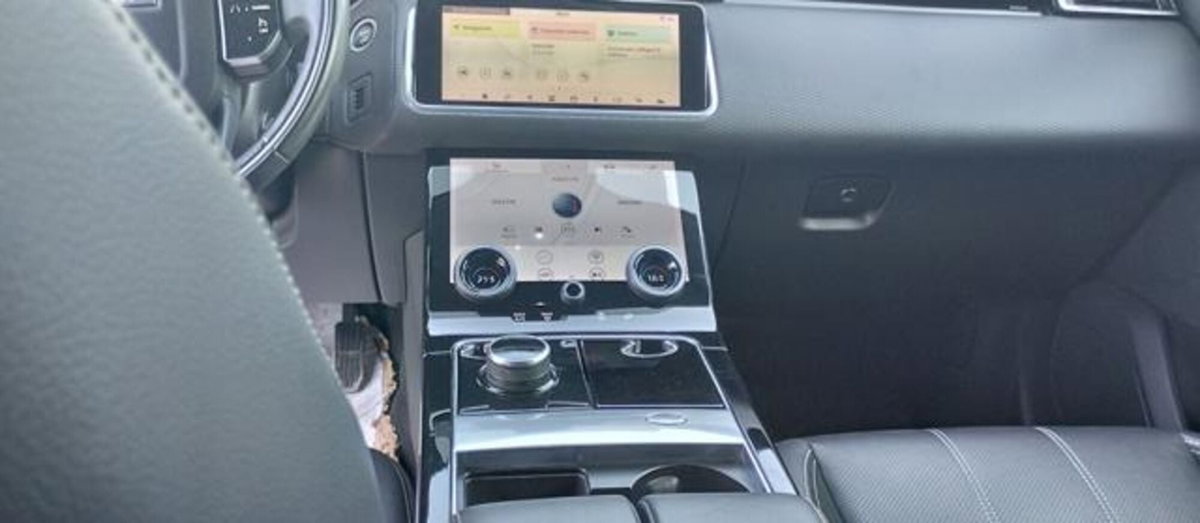 Land Rover Range Rover Velar 2.0D I4 180 CV (12)