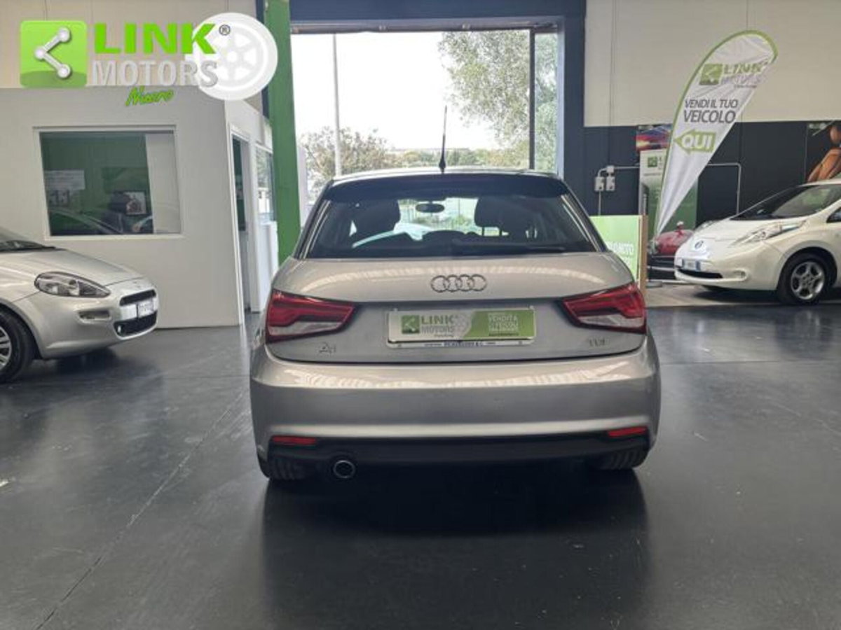 Audi A1 Sportback 1.6 TDI 116 CV Sport (4)