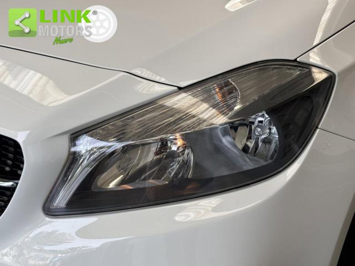 Mercedes-Benz CLA 180 d Automatic Sport Night (9)