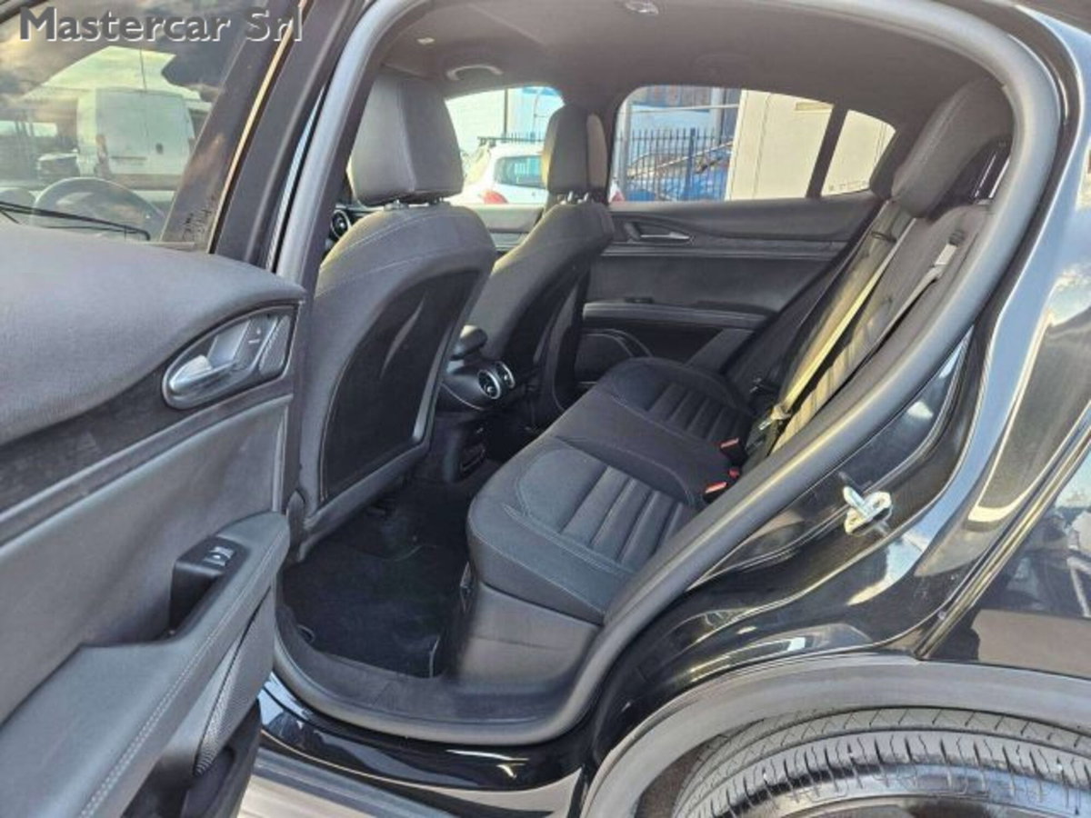 Alfa Romeo Stelvio 2.2 t Intensa Q4 210cv auto (13)