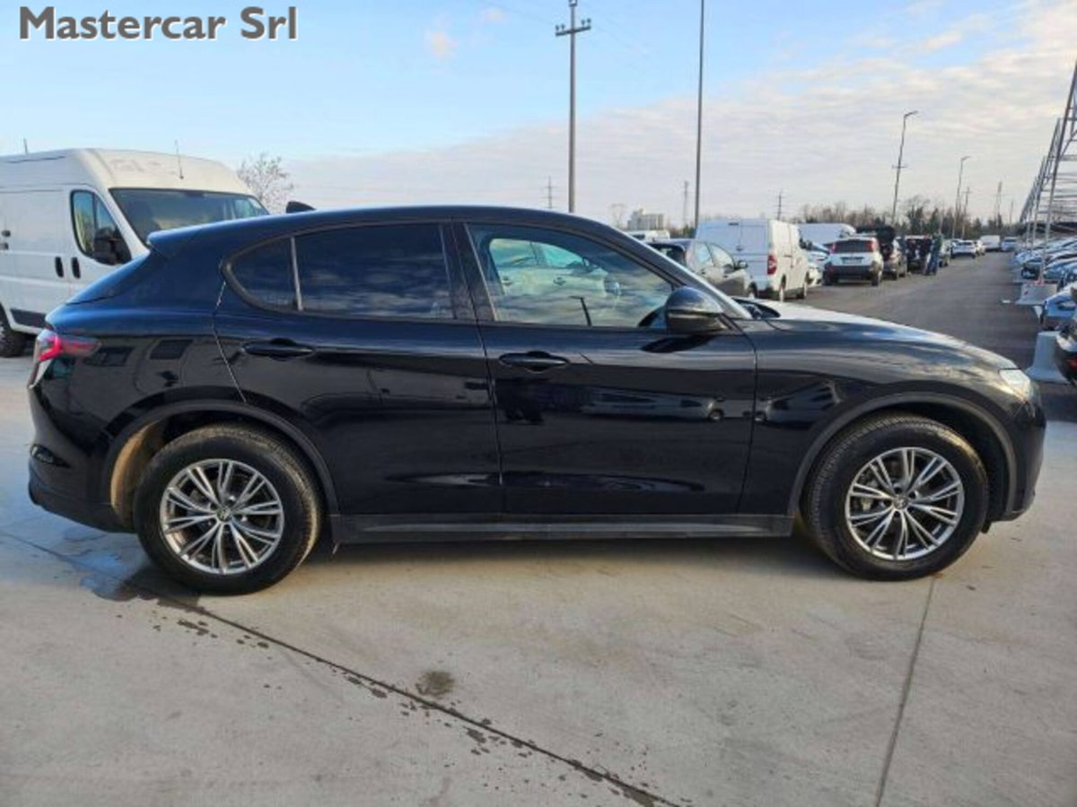 Alfa Romeo Stelvio 2.2 t Intensa Q4 210cv auto (8)