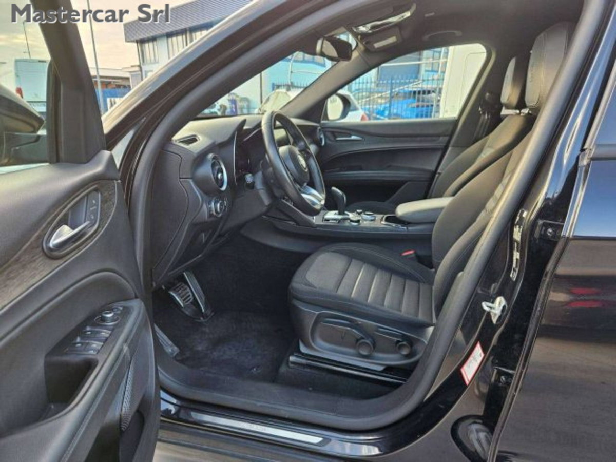 Alfa Romeo Stelvio 2.2 t Intensa Q4 210cv auto (9)