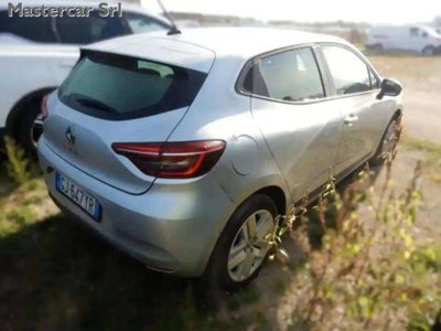 Renault Clio 1.0 tce Techno 90cv (4)