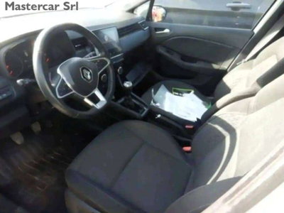 Renault Clio 1.0 tce Techno 90cv (6)