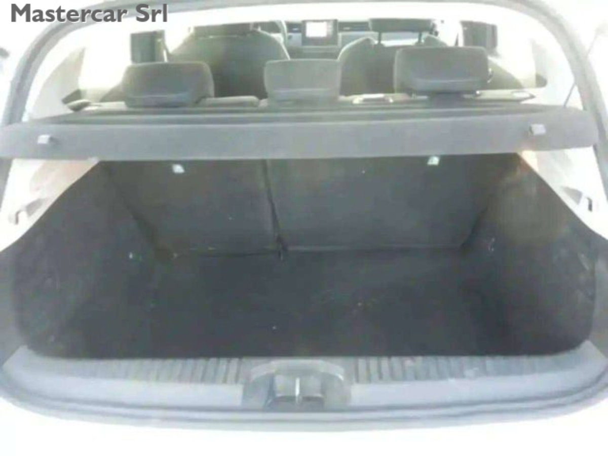 Renault Clio 1.0 tce Techno 90cv (8)