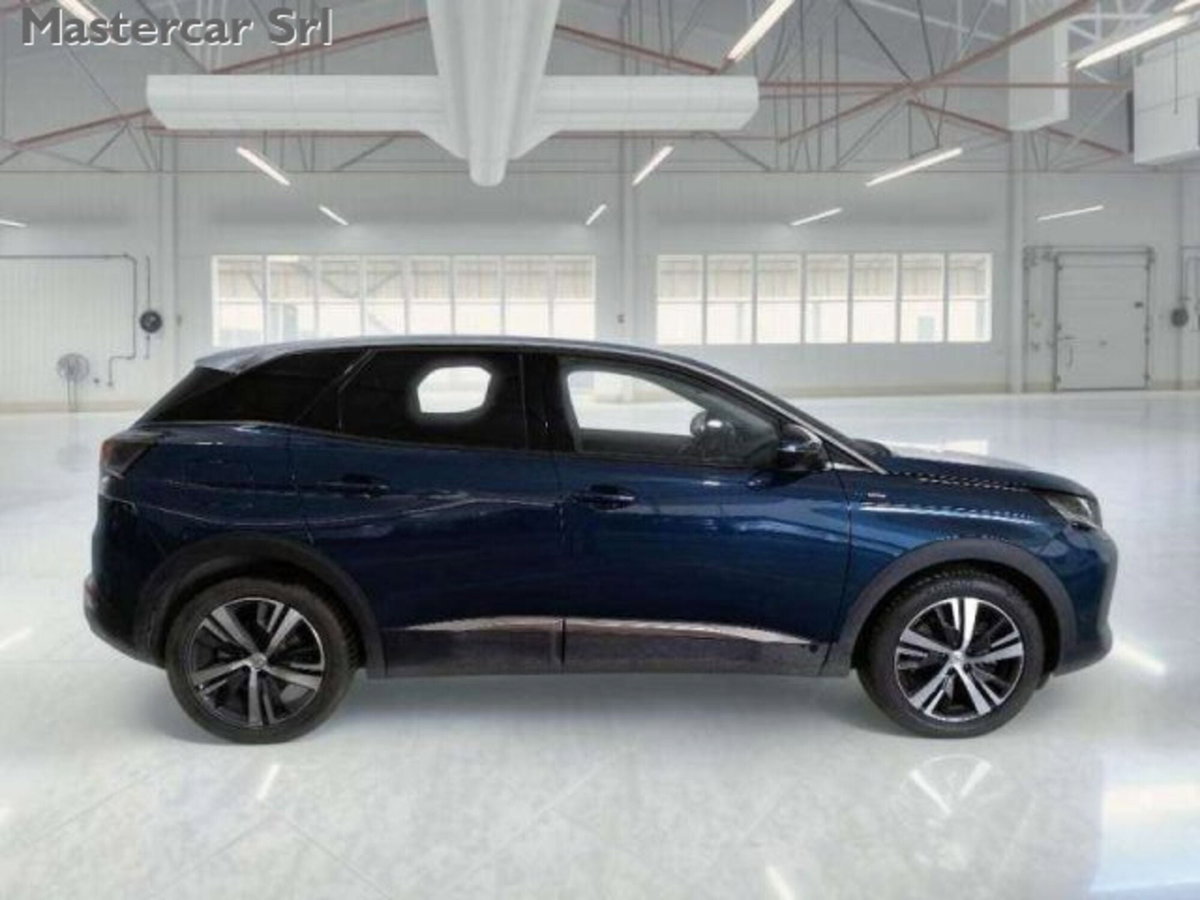 Peugeot 3008 Hybrid 225 e-EAT8 Allure (8)
