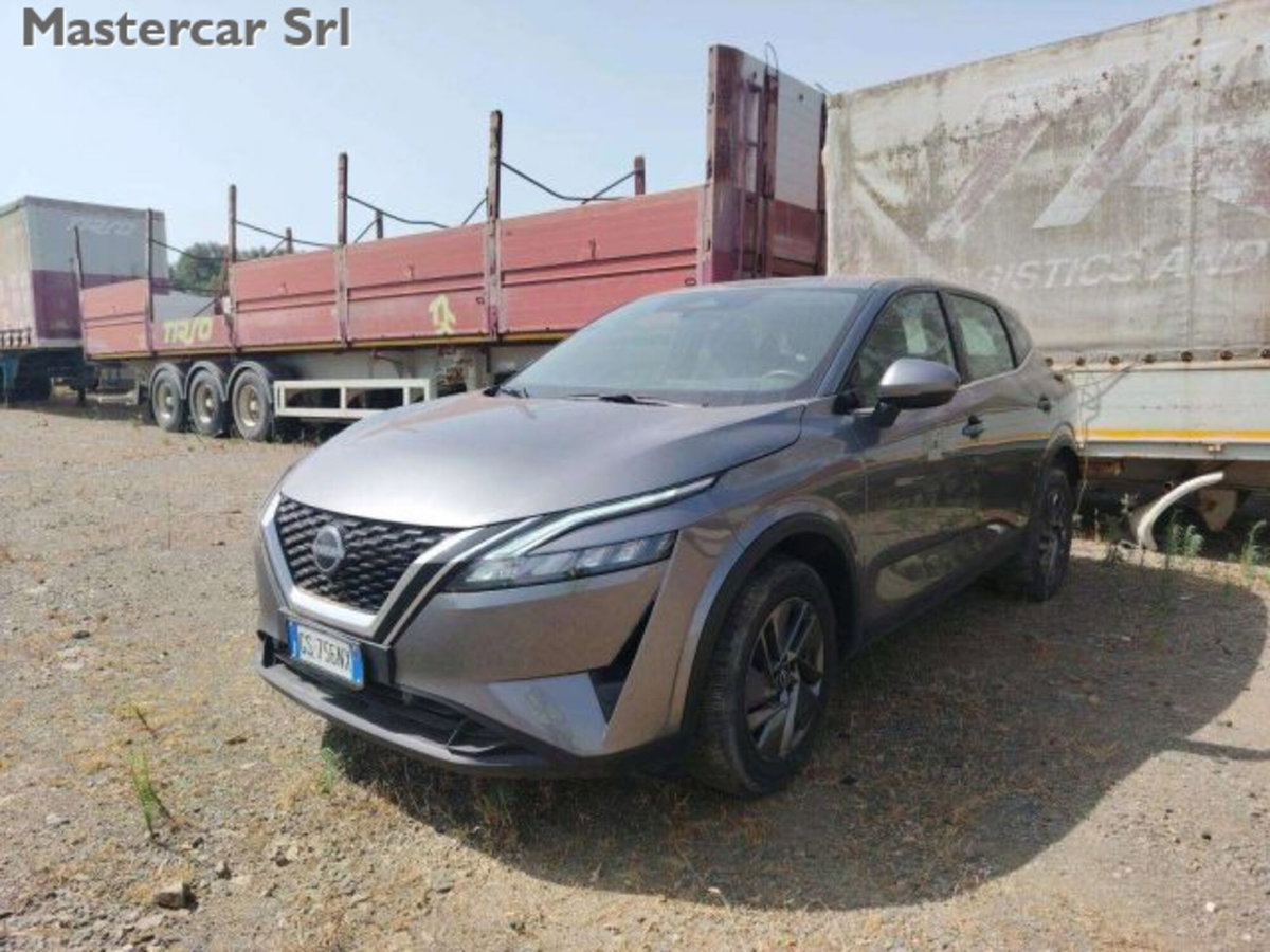 Nissan Qashqai 1.3 mhev Acenta 2wd 140cv (2)