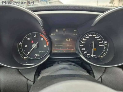 Alfa Romeo Giulia 2.2 Turbodiesel 180 CV AT8 AWD Q4 Super (12)