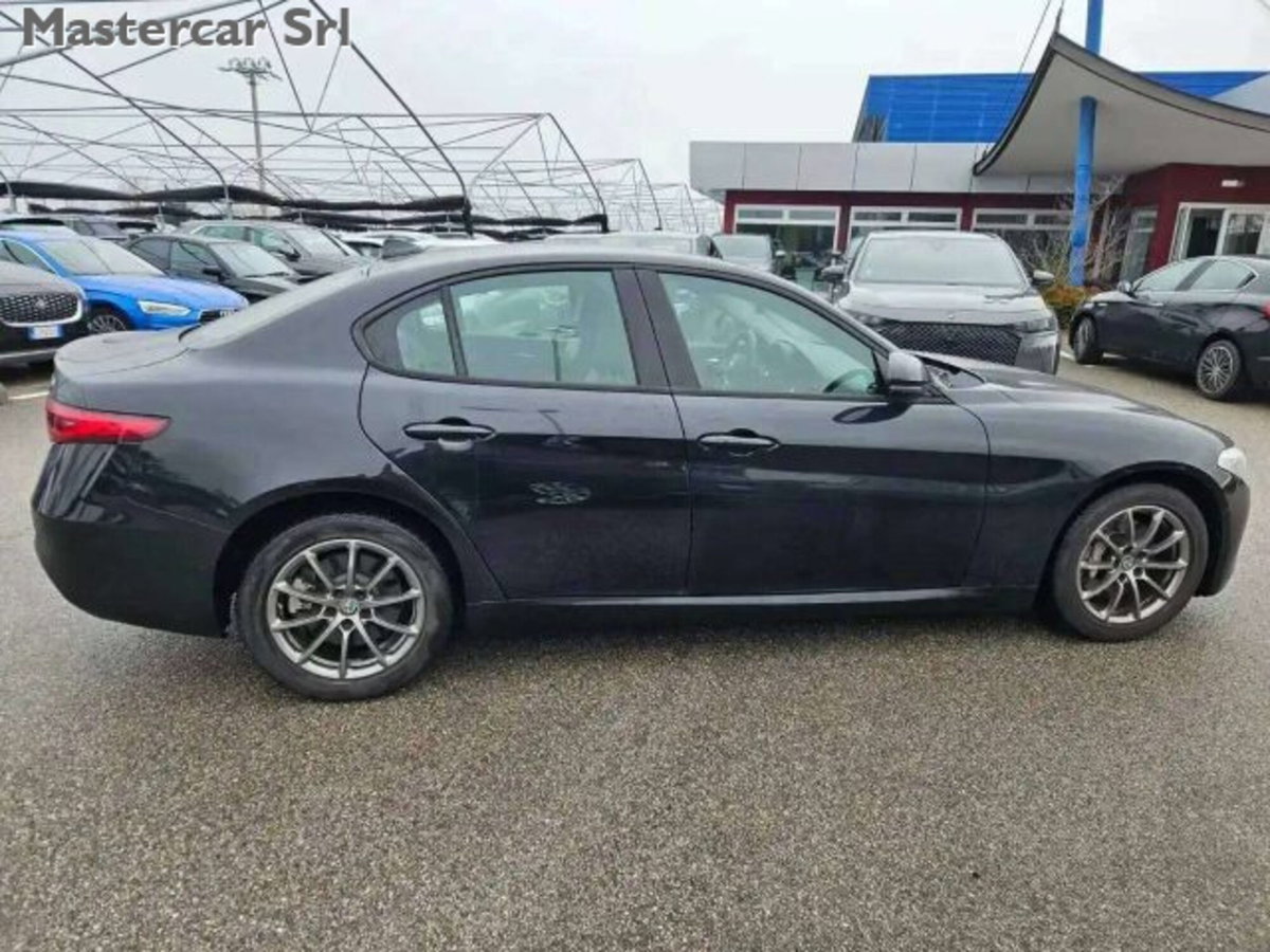 Alfa Romeo Giulia 2.2 Turbodiesel 180 CV AT8 AWD Q4 Super (5)