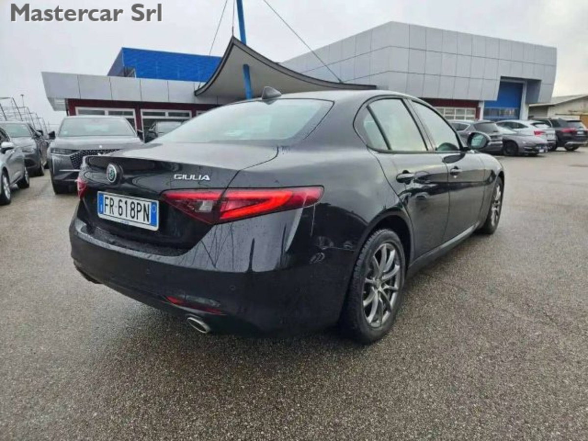 Alfa Romeo Giulia 2.2 Turbodiesel 180 CV AT8 AWD Q4 Super (6)