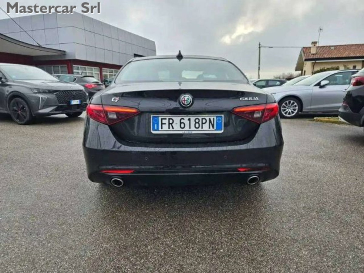 Alfa Romeo Giulia 2.2 Turbodiesel 180 CV AT8 AWD Q4 Super (7)