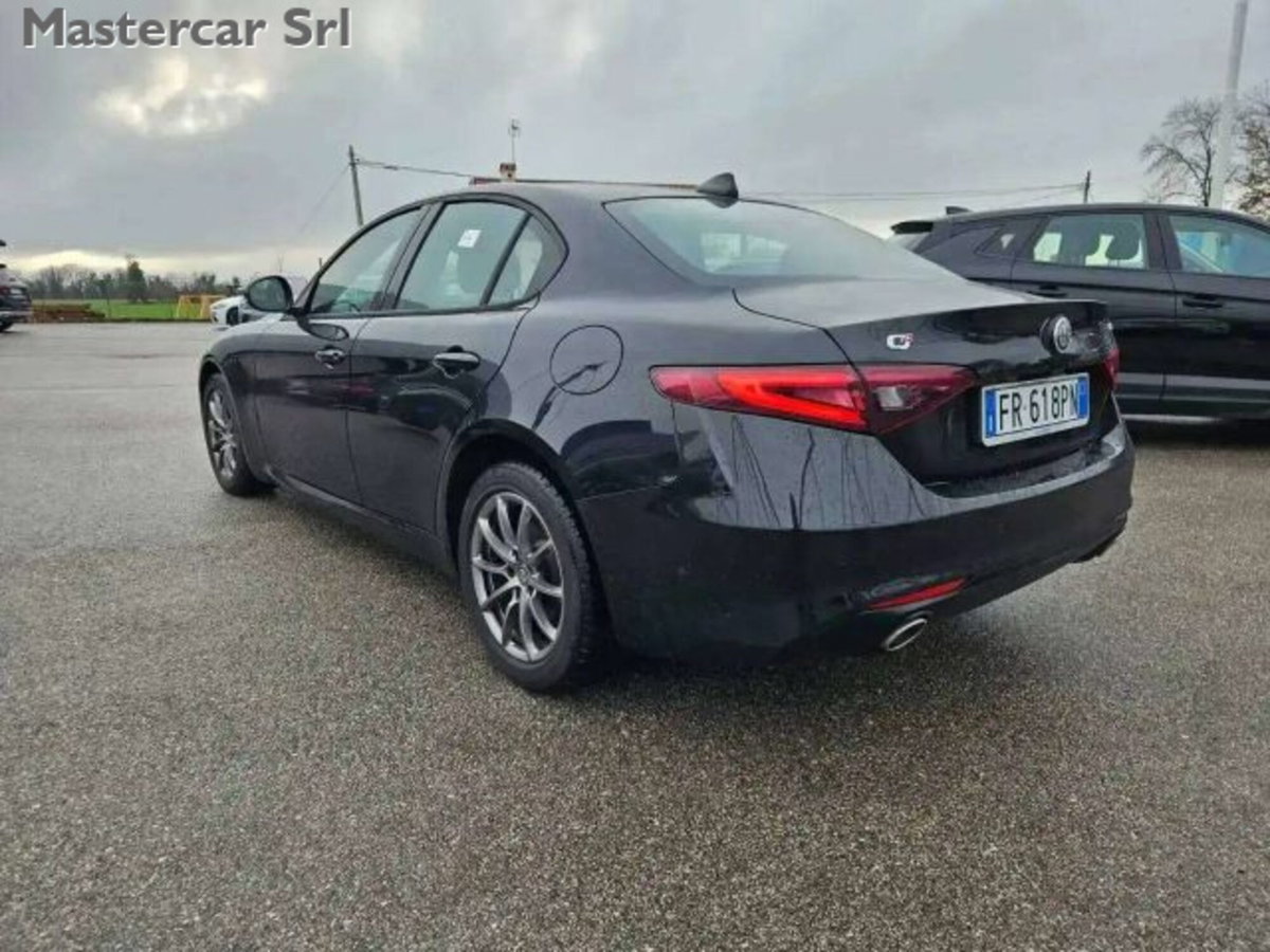Alfa Romeo Giulia 2.2 Turbodiesel 180 CV AT8 AWD Q4 Super (8)