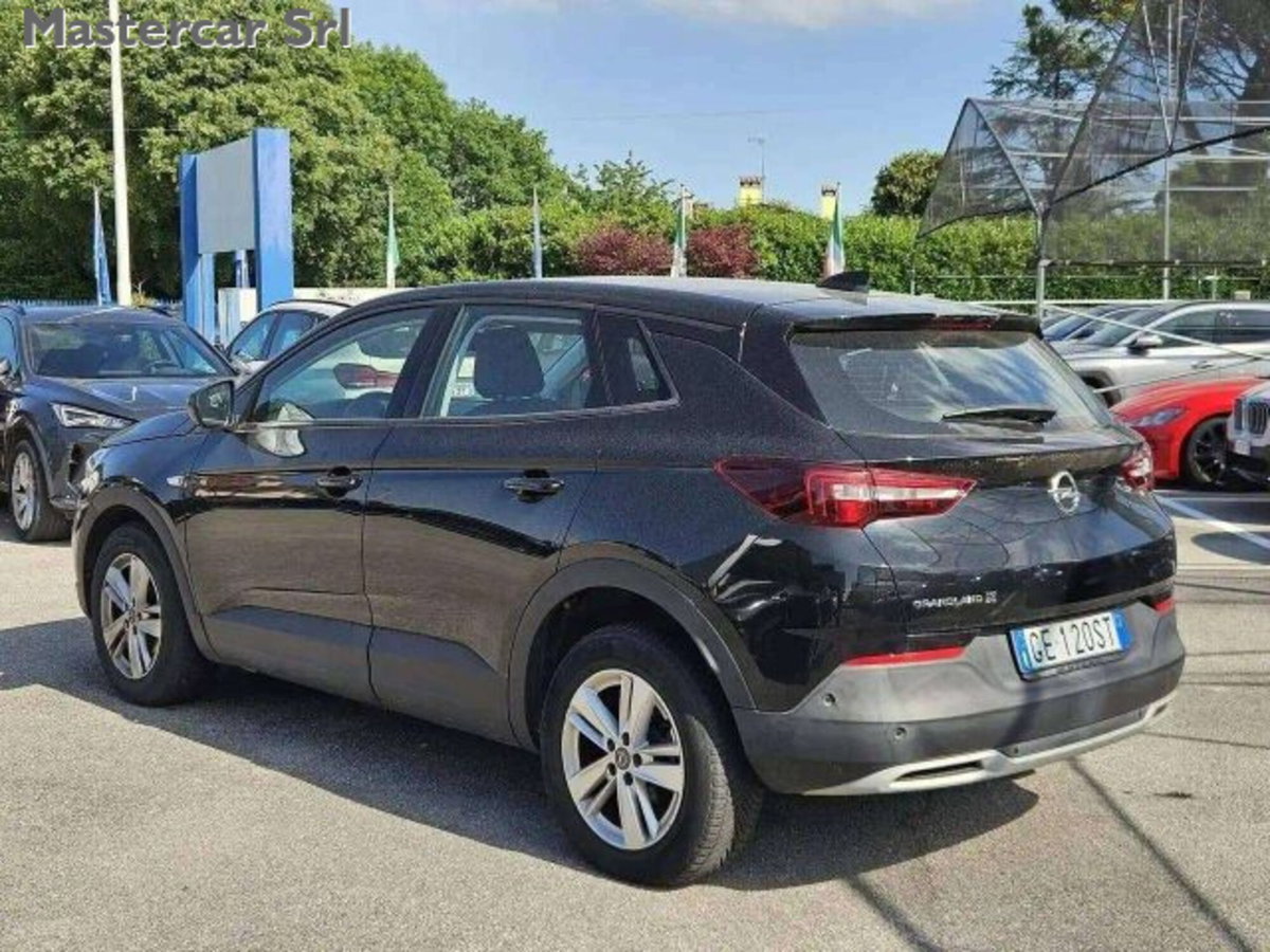 Opel Grandland X 1.5 diesel Ecotec Start&Stop Elegance (4)