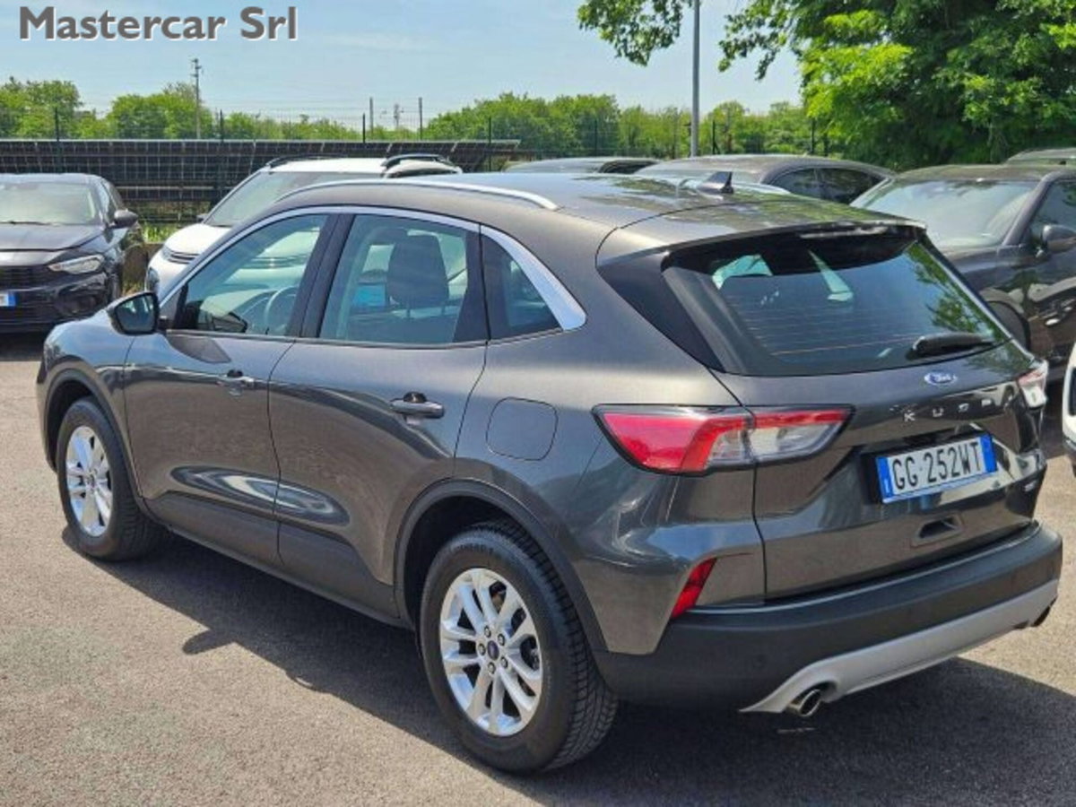 Ford Kuga 2.0 EcoBlue Hybrid 150 CV 2WD Titanium (9)
