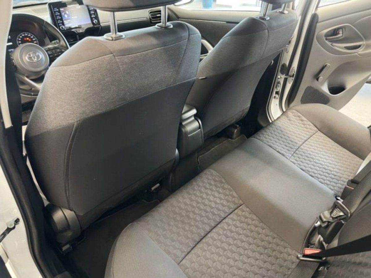 Toyota Yaris Cross 1.5h GR Sport Black Sky fwd 116cv e-cvt (14)