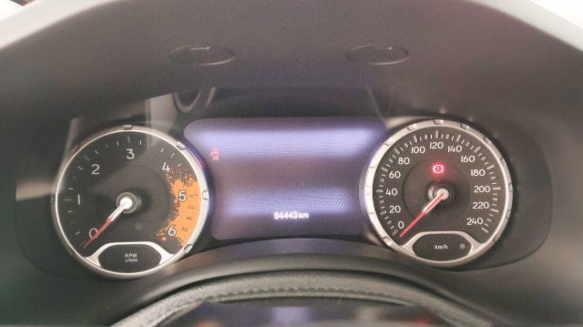 Jeep Renegade 1.6 Mjt 120 CV Limited (10)