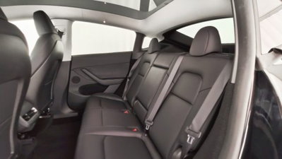 Tesla Model Y Long Range awd (14)
