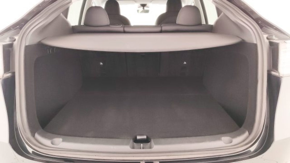 Tesla Model Y Long Range awd (15)