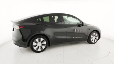 Tesla Model Y Long Range awd (17)