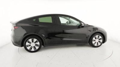 Tesla Model Y Long Range awd (18)