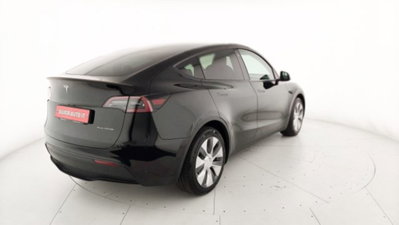 Tesla Model Y Long Range awd (7)