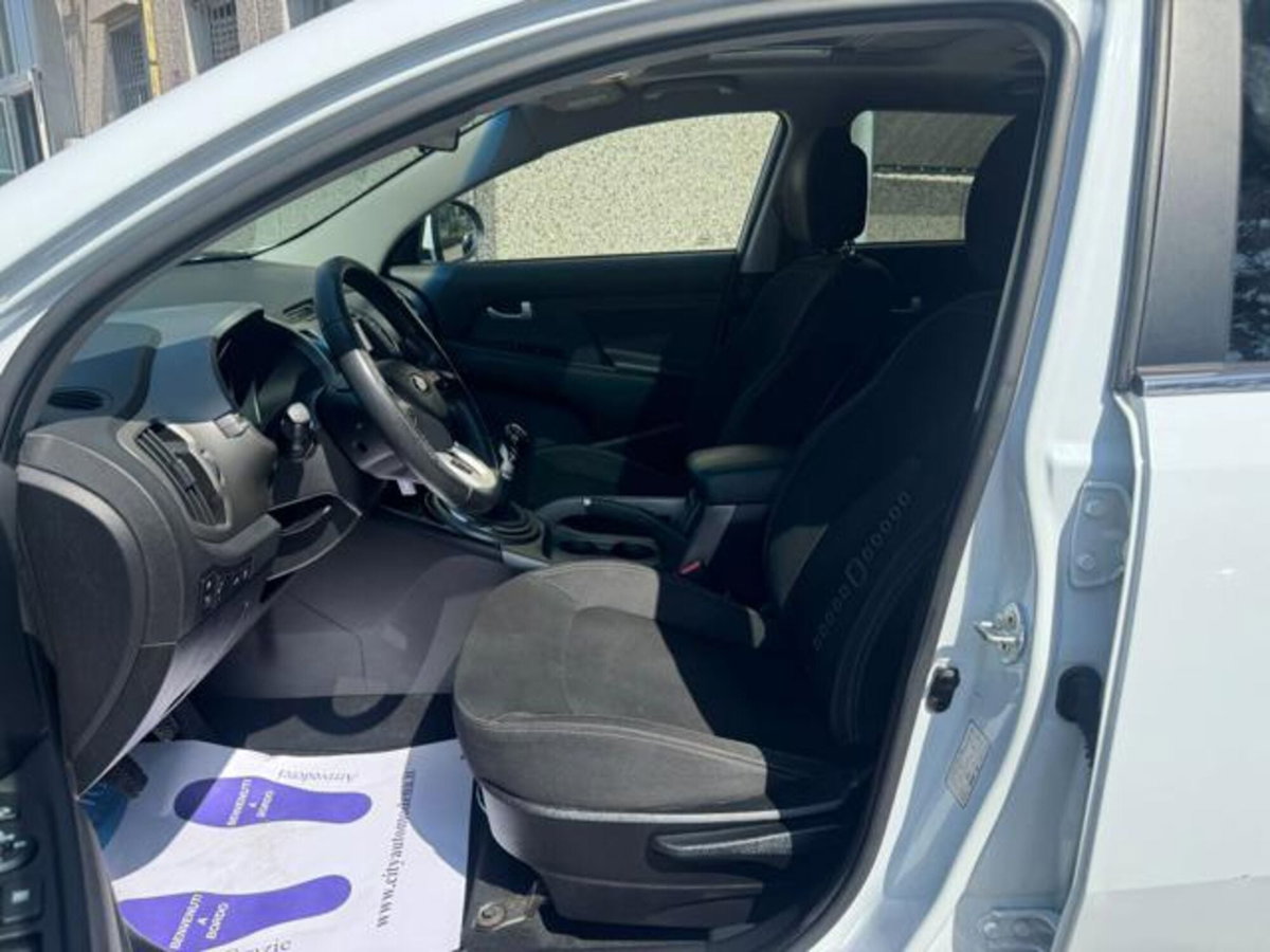 Kia Sportage 1.7 CRDI VGT 2WD Class (6)