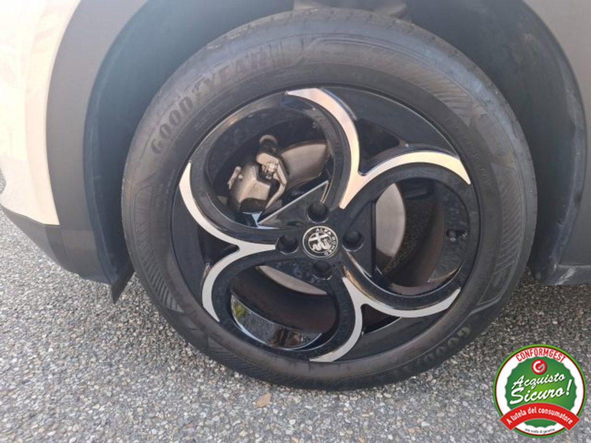 Alfa Romeo Junior elettrica Speciale 156cv (7)
