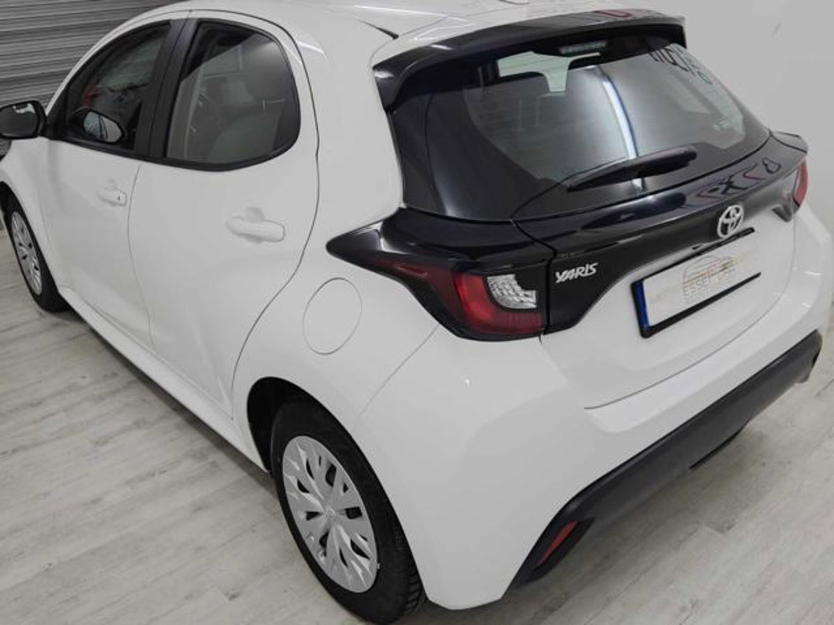 Toyota Yaris 1.0 5 porte Trend (5)