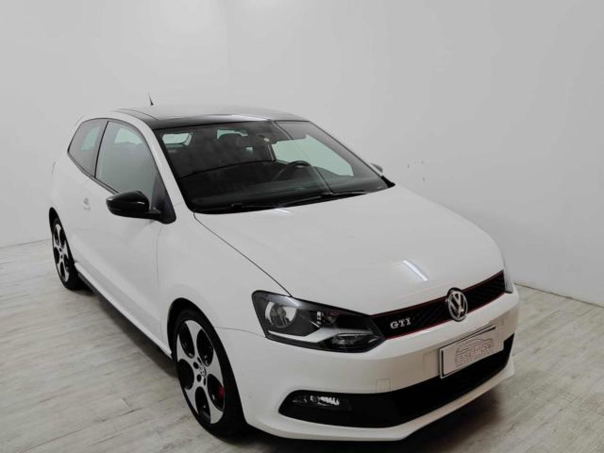 Volkswagen Polo 1.4 TSI DSG 3 porte GTI (2)