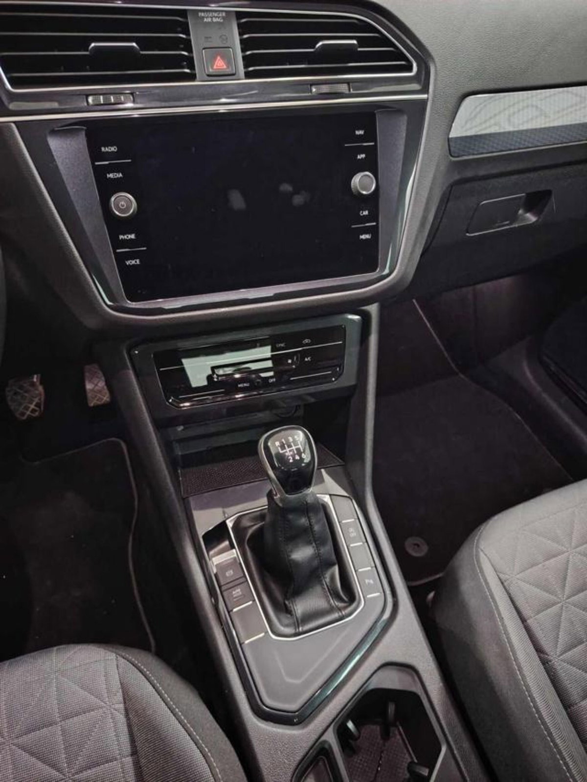 Volkswagen Tiguan 1.5 TSI ACT Life (6)