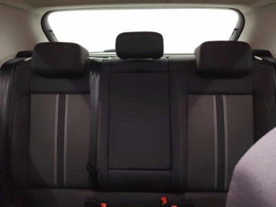 Volkswagen T-Roc 1.0 tsi Style 115cv (8)