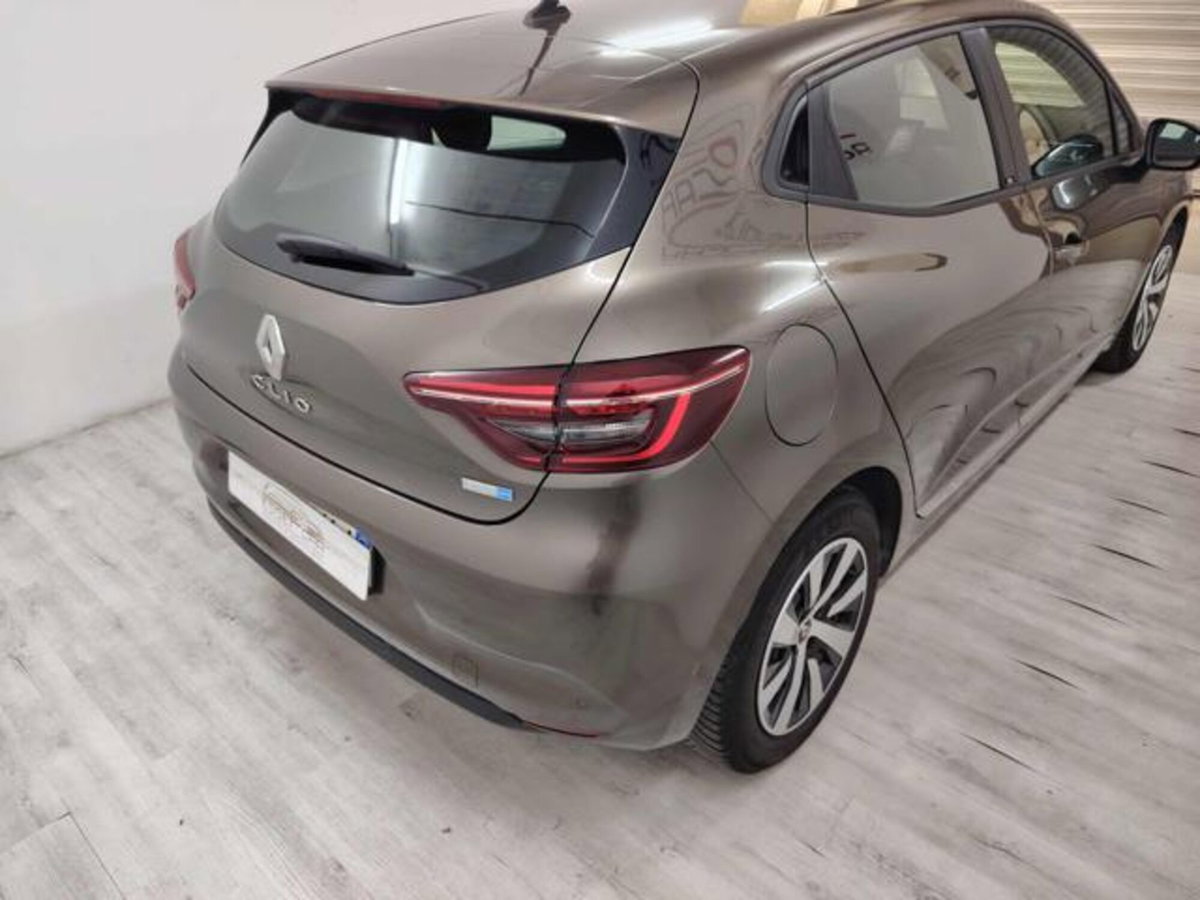 Renault Clio Full Hybrid E-Tech 140 CV 5 porte E-Tech (3)