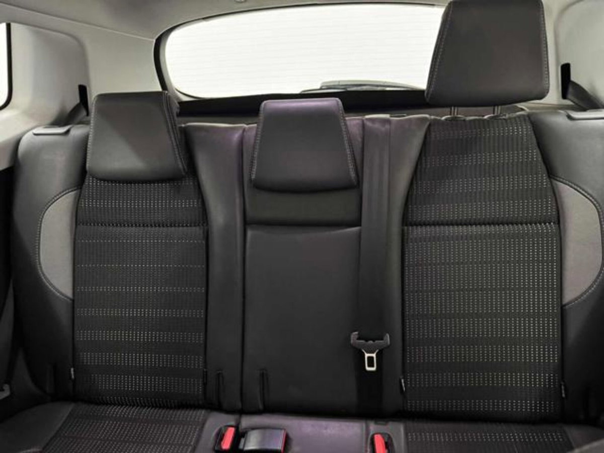 Peugeot 2008 120 S&S Allure (8)