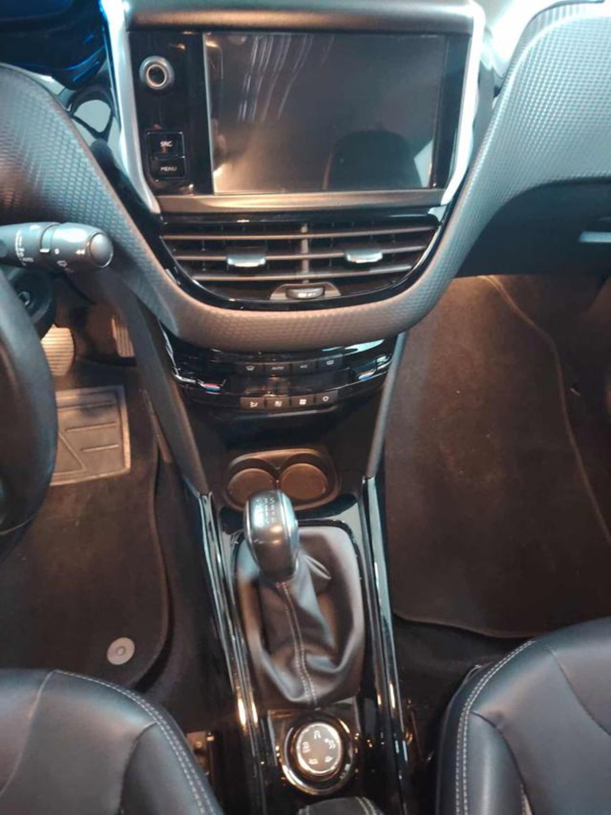 Peugeot 2008 100 S&S Allure (6)