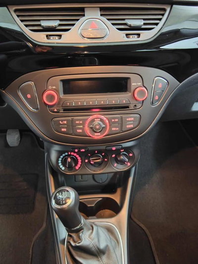 Opel Corsa 1.4 5 porte Advance (6)